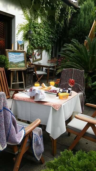 Bed and Breakfast Fonagy Es Walter Vendeg- Es Borhaz Вац Экстерьер фото